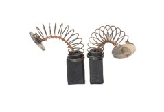 Náhradní uhlíky (2ks) pro stroje MILWAUKEE (6,3 x 8 x 11,5 mm), typ 16